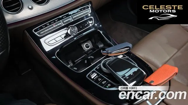 MERCEDES BENZ E-Classe W213 E200 Avantgarde 2017 — photo 22 sur 32