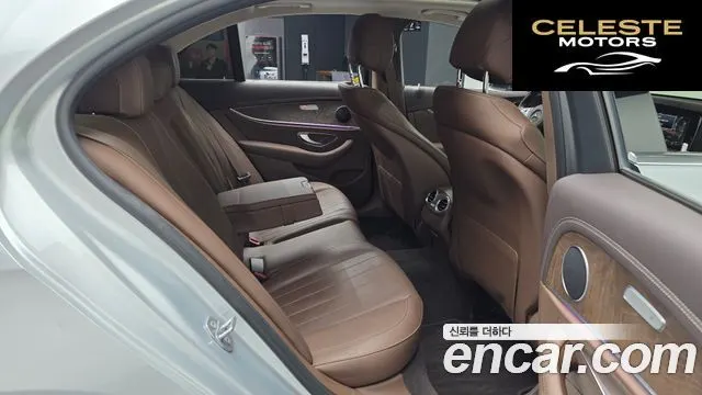 MERCEDES BENZ E-Classe W213 E220d 4MATIC Exclusive 2017 — photo 17 sur 33