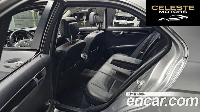 MERCEDES BENZ C-Classe W204 C200 CGI 2013 — photo 17 sur 35