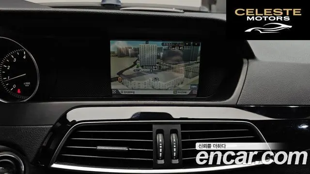 MERCEDES BENZ C-Classe W204 C200 CGI 2013 — photo 19 sur 35