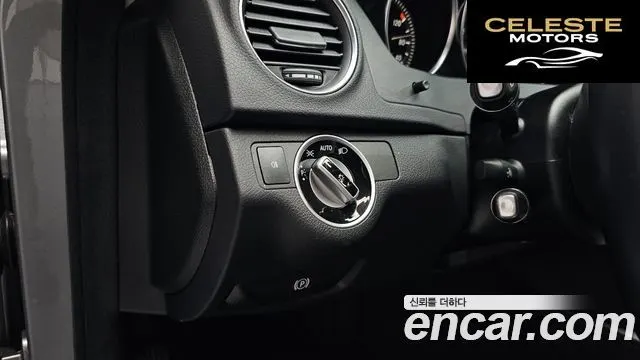 MERCEDES BENZ C-Classe W204 C200 CGI 2013 — photo 29 sur 35