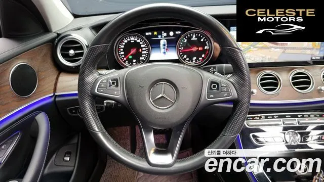 MERCEDES BENZ E-Classe W213 E220d Exclusive 2017 — photo 12 sur 20