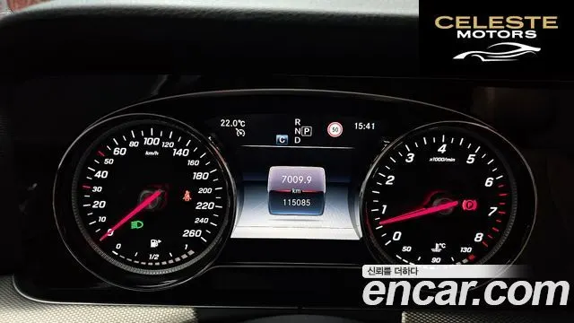MERCEDES BENZ E-Classe W213 E300 Avantgarde 2019 — photo 11 sur 30