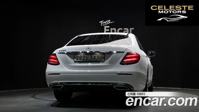 MERCEDES BENZ E-Classe W213 E300 Avantgarde 2019 — photo 4 sur 30