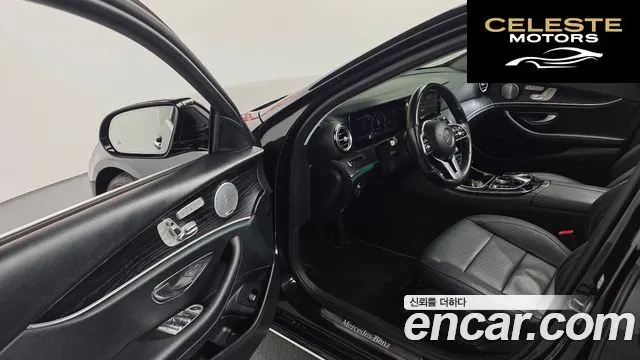 MERCEDES BENZ E-Classe W213 E300 4MATIC Avantgarde 2019 — photo 13 sur 20