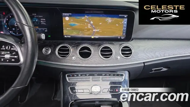 MERCEDES BENZ E-Classe W213 E300 4MATIC Avantgarde 2019 — photo 16 sur 20