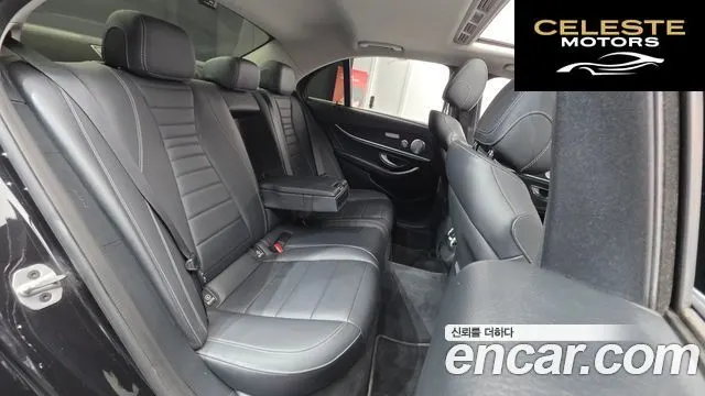 MERCEDES BENZ E-Classe W213 E300 4MATIC Avantgarde 2019 — photo 18 sur 20