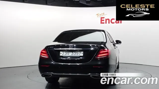 MERCEDES BENZ E-Classe W213 E300 4MATIC Avantgarde 2019 — photo 4 sur 20