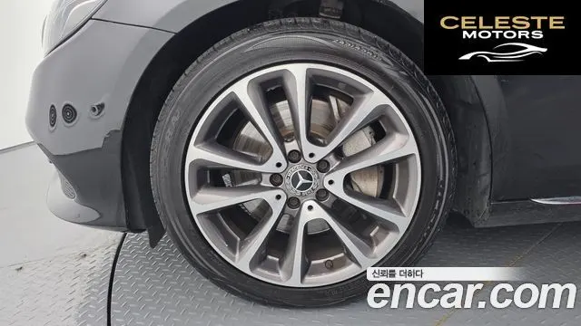 MERCEDES BENZ E-Classe W213 E300 4MATIC Avantgarde 2019 — photo 5 sur 20