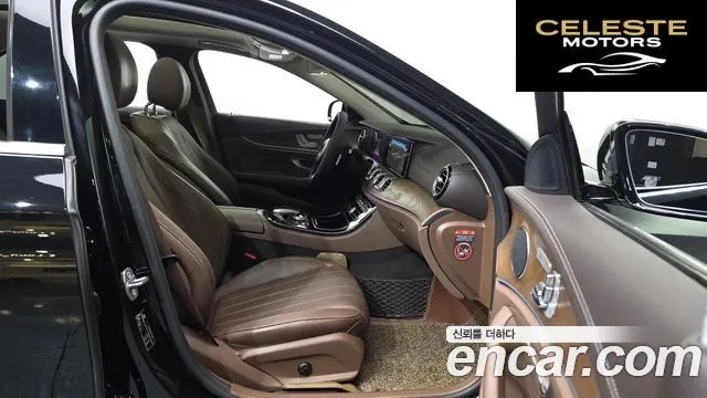 MERCEDES BENZ E-Classe W213 E300 4MATIC Exclusive 2017 — photo 11 sur 20