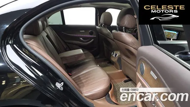 MERCEDES BENZ E-Classe W213 E300 4MATIC Exclusive 2017 — photo 12 sur 20