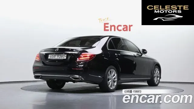 MERCEDES BENZ E-Classe W213 E300 4MATIC Exclusive 2017 — photo 2 sur 20