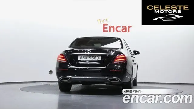 MERCEDES BENZ E-Classe W213 E300 4MATIC Exclusive 2017 — photo 4 sur 20