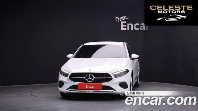 MERCEDES BENZ A-Classe W177 A220 Hatchback 2024 — photo 2 sur 4