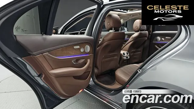 MERCEDES BENZ E-Classe W213 E300e 4MATIC Exclusive 2020 — photo 18 sur 34
