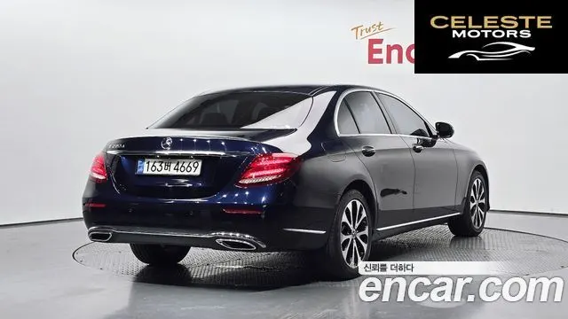 MERCEDES BENZ E-Classe W213 E220d Exclusive 2019 — photo 2 sur 20