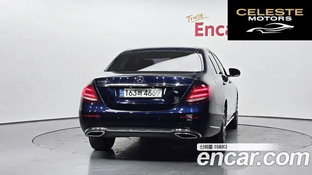 MERCEDES BENZ E-Classe W213 E220d Exclusive 2019 — photo 4 sur 20