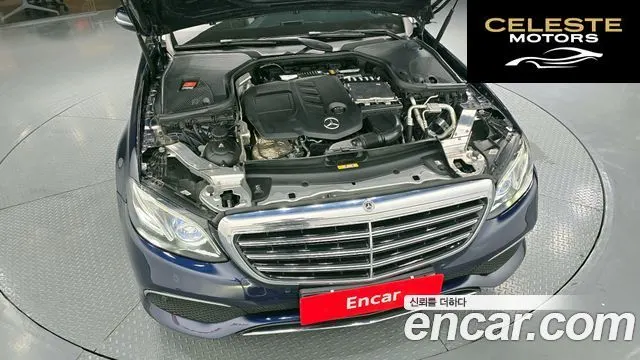 MERCEDES BENZ E-Classe W213 E220d Exclusive 2019 — photo 6 sur 20
