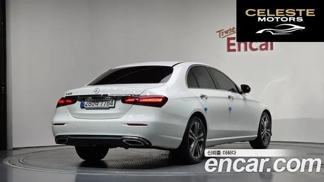 MERCEDES BENZ E-Classe W213 E250 Avantgarde 2023 — photo 2 sur 35