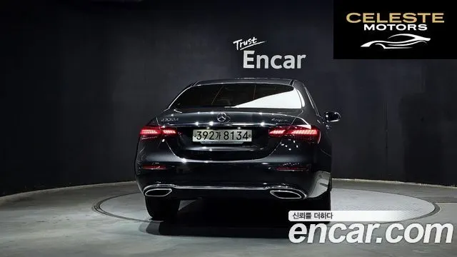 MERCEDES BENZ E-Classe W213 E220d 4MATIC Exclusive 2021 — photo 4 sur 37