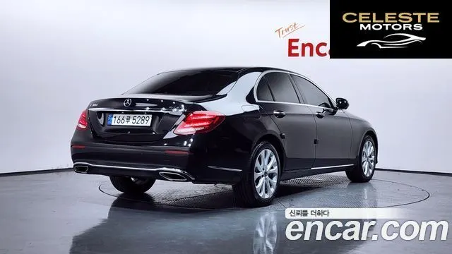 MERCEDES BENZ E-Classe W213 E300 Exclusive 2018 — photo 2 sur 20