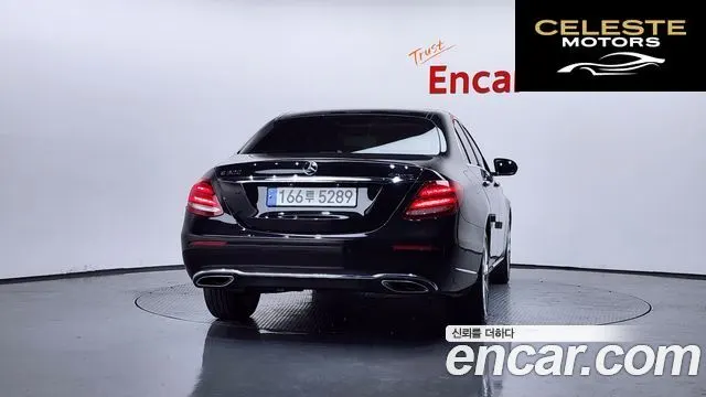 MERCEDES BENZ E-Classe W213 E300 Exclusive 2018 — photo 4 sur 20