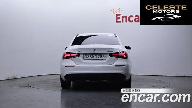 MERCEDES BENZ A-Classe W177 A250 4MATIC Berline 2020 — photo 4 sur 36