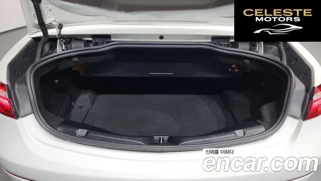 MERCEDES BENZ E-Classe W213 E220d Cabriolet 2018 — photo 25 sur 33