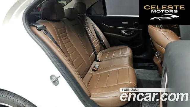 MERCEDES BENZ E-Classe W213 E300 4MATIC Avantgarde 2017 — photo 11 sur 20