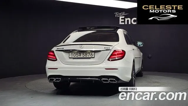 MERCEDES BENZ E-Classe W213 E300 4MATIC Avantgarde 2017 — photo 4 sur 20