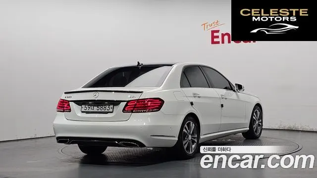 MERCEDES BENZ E-Classe W212 E220 CDI Avantgarde 2014 — photo 2 sur 20