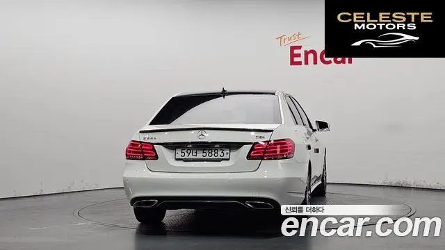 MERCEDES BENZ E-Classe W212 E220 CDI Avantgarde 2014 — photo 4 sur 20