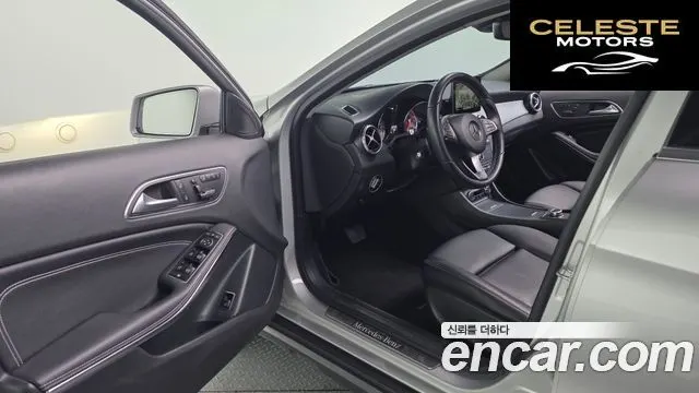 MERCEDES BENZ GLA-Classe X156 GLA200 d 2017 — photo 10 sur 20