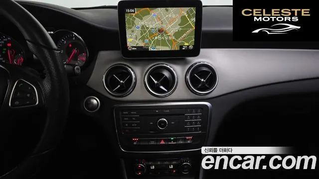 MERCEDES BENZ GLA-Classe X156 GLA200 d 2017 — photo 13 sur 20