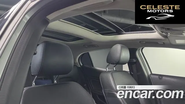 MERCEDES BENZ GLA-Classe X156 GLA200 d 2017 — photo 18 sur 20