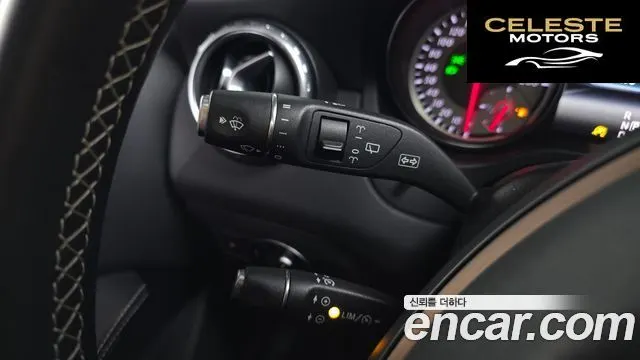 MERCEDES BENZ GLA-Classe X156 GLA200 d 2017 — photo 19 sur 20