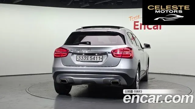 MERCEDES BENZ GLA-Classe X156 GLA200 d 2017 — photo 4 sur 20
