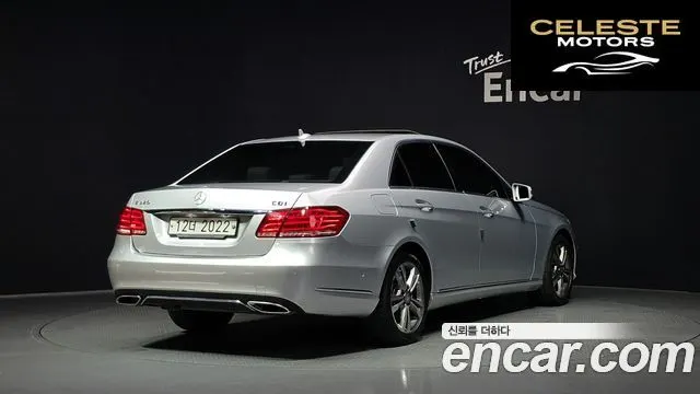 MERCEDES BENZ E-Classe W212 E220 CDI Avantgarde 2014 — photo 2 sur 20