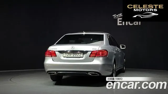 MERCEDES BENZ E-Classe W212 E220 CDI Avantgarde 2014 — photo 4 sur 20