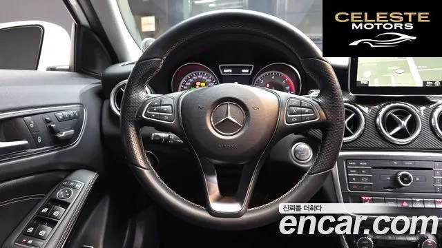 MERCEDES BENZ GLA-Classe X156 GLA200 d 2016 — photo 13 sur 20