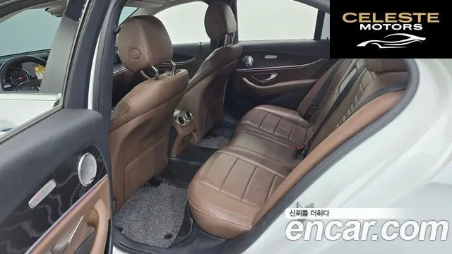 MERCEDES BENZ E-Classe W213 E220d Avantgarde 2017 — photo 11 sur 20