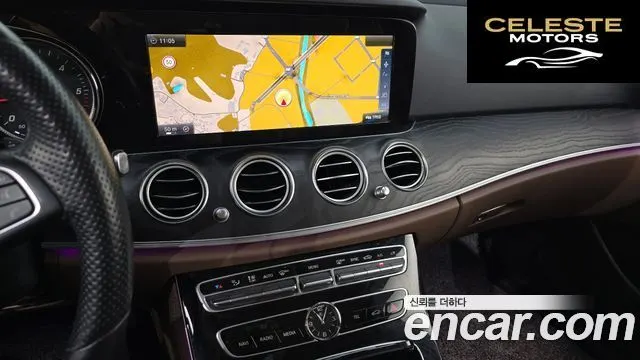 MERCEDES BENZ E-Classe W213 E220d Avantgarde 2017 — photo 12 sur 20