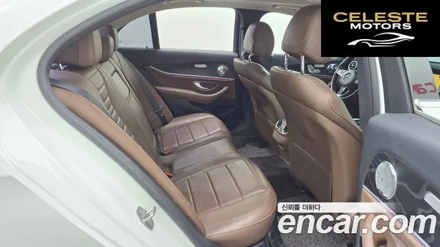 MERCEDES BENZ E-Classe W213 E220d Avantgarde 2017 — photo 18 sur 20