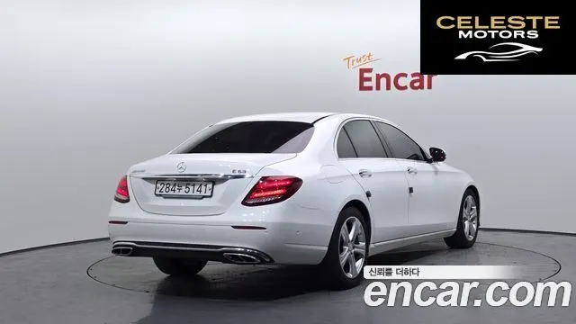 MERCEDES BENZ E-Classe W213 E220d Avantgarde 2017 — photo 2 sur 20