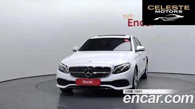 MERCEDES BENZ E-Classe W213 E220d Avantgarde 2017 — photo 3 sur 20