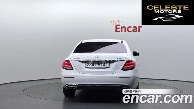MERCEDES BENZ E-Classe W213 E220d Avantgarde 2017 — photo 4 sur 20