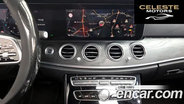 MERCEDES BENZ E-Classe W213 E300 4MATIC Avantgarde 2019 — photo 18 sur 34