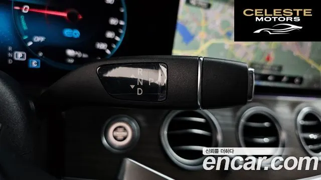 MERCEDES BENZ E-Classe W213 E300e 4MATIC Exclusive 2021 — photo 12 sur 34