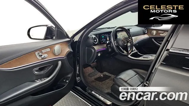 MERCEDES BENZ E-Classe W213 E300e 4MATIC Exclusive 2021 — photo 13 sur 34