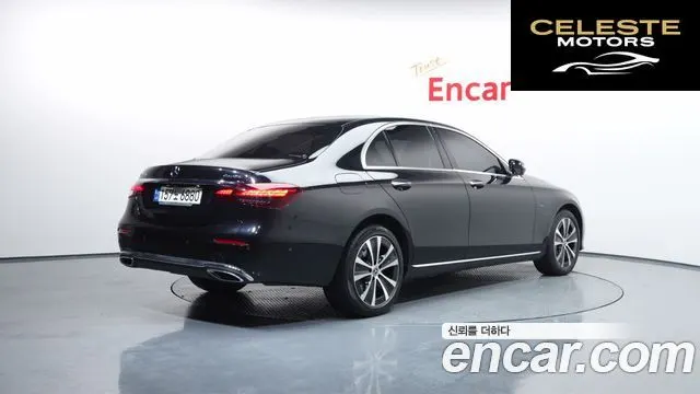 MERCEDES BENZ E-Classe W213 E300e 4MATIC Exclusive 2021 — photo 2 sur 34